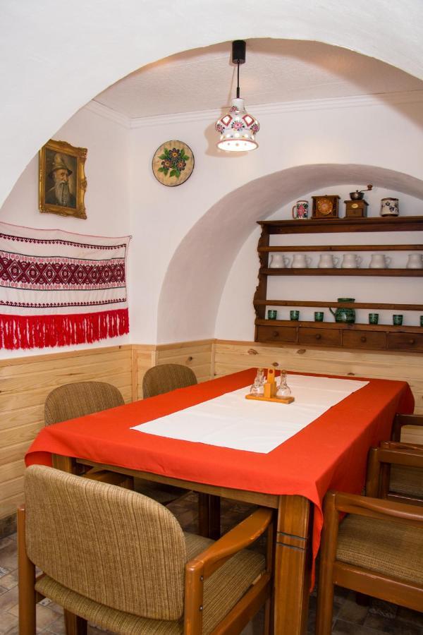 Zimmer Feri Vendeghaz Hotel Abaújszántó Bagian luar foto
