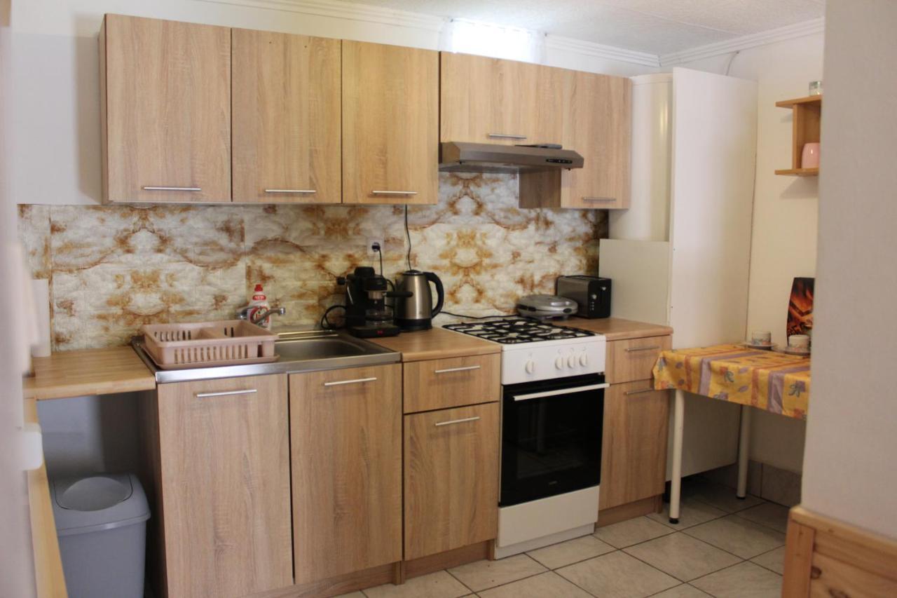 Zimmer Feri Vendeghaz Hotel Abaújszántó Bagian luar foto